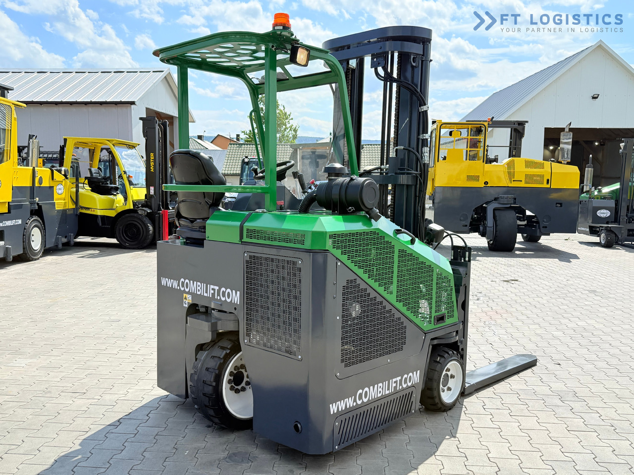 New 4-way reach truck COMBILIFT CB2500 / DIESEL / EXTENDABLE FORKS / TRIPLEX / 5500MM / FREE LIFT / SIDE SHIFT / FORK POSITIONER / LIKE NEW: picture 9