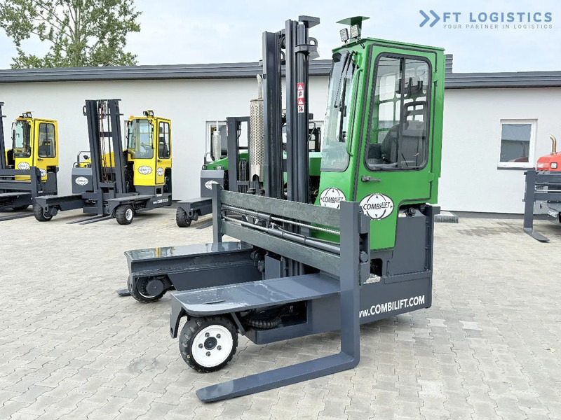 Combilift C3000 / DIESEL / DUPLEX - 4000MM / WIDE FORK POSITIONER 2700MM / FULL HEATED CABIN / ONLY 6905H / CONDITION - LIKE NEW! C3000 / - 4-way reach truck: picture 2 Combilift C3000 / DIESEL / DUPLEX - 4000MM / WIDE FORK POSITIONER 2700MM / FULL HEATED CABIN / ONLY 6905H / CONDITION - LIKE NEW! C3000 / - 4-way reach truck: picture 2