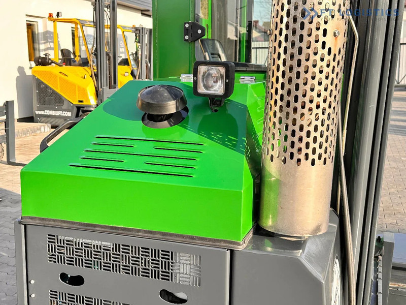 4-way reach truck Combilift C3000 / DUPLEX / 4100MM / LPG / FREE LIFT / Like New C3000 / DUPLEX / 4100MM / LPG / FREE LIFT / Like New: picture 8 4-way reach truck Combilift C3000 / DUPLEX / 4100MM / LPG / FREE LIFT / Like New C3000 / DUPLEX / 4100MM / LPG / FREE LIFT / Like New: picture 8