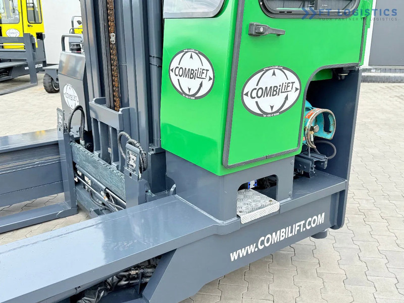 Combilift C4000 / TRIPLEX / 9300MM / FREE LIFT / POSITIONER / GAS / CABIN C4000 / TRIPLEX / 9300MM / FREE LIFT / POSITIONER / GAS / CABIN - 4-way reach truck: picture 4 Combilift C4000 / TRIPLEX / 9300MM / FREE LIFT / POSITIONER / GAS / CABIN C4000 / TRIPLEX / 9300MM / FREE LIFT / POSITIONER / GAS / CABIN - 4-way reach truck: picture 4