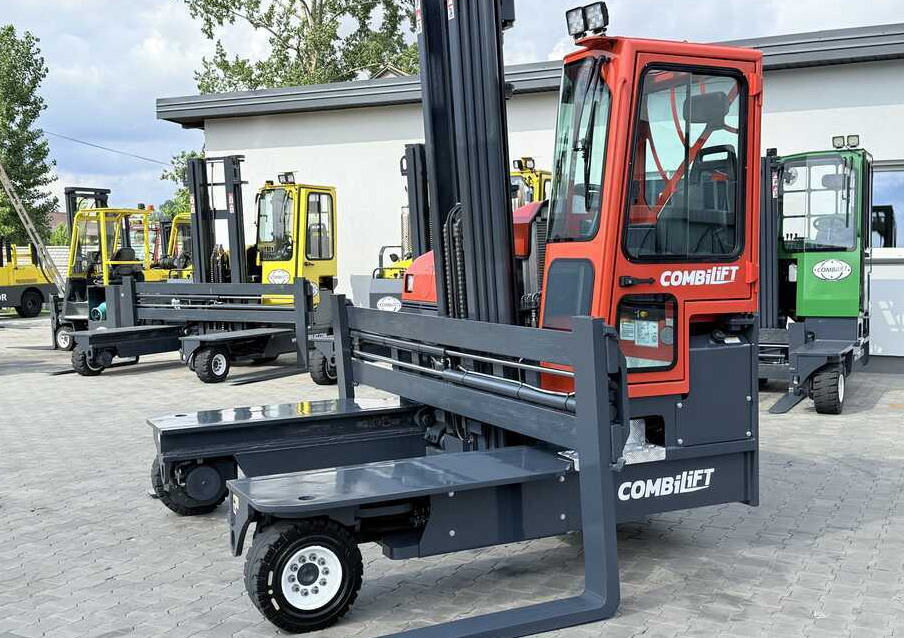 Combilift C4500 / DIESEL / TRIPLEX - 6420MM / FREE-LIFT / WIDE FORK POSITIONER - 4-way reach truck: picture 1 Combilift C4500 / DIESEL / TRIPLEX - 6420MM / FREE-LIFT / WIDE FORK POSITIONER - 4-way reach truck: picture 1