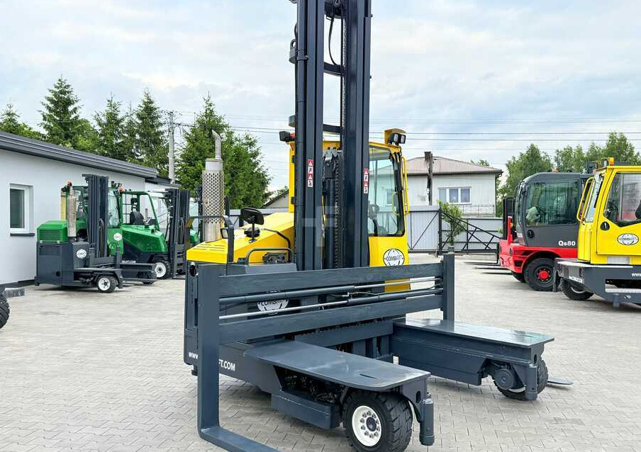 Combilift C5000 / TRIPLEX 7500MM / WIDE FORK POSITIONER / FREE LIFT / NEW TYRES / HEATED CABIN - 4-way reach truck: picture 4 Combilift C5000 / TRIPLEX 7500MM / WIDE FORK POSITIONER / FREE LIFT / NEW TYRES / HEATED CABIN - 4-way reach truck: picture 4