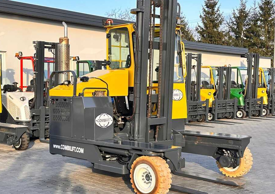Combilift C5000XL / LPG / 2018 / DUPLEC5000XL / LPG / 2018 / DUPLEX / 4000MM / LIKE NEWX / 4000MM / LIKE NEW - 4-way reach truck: picture 4 Combilift C5000XL / LPG / 2018 / DUPLEC5000XL / LPG / 2018 / DUPLEX / 4000MM / LIKE NEWX / 4000MM / LIKE NEW - 4-way reach truck: picture 4