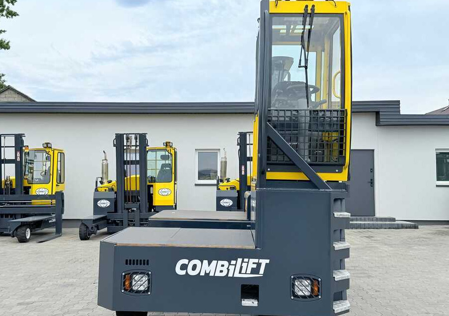 Combilift C6000FSL / DIESEL / DUPLEX – 4100MM / 1400MM FORKS / SIDeloADER / 6000KG LIFTING CAPACITY / FREE LIFT / DEUTZ ENGINE / EXCELLENT CONDITION - Side loader: picture 2 Combilift C6000FSL / DIESEL / DUPLEX – 4100MM / 1400MM FORKS / SIDeloADER / 6000KG LIFTING CAPACITY / FREE LIFT / DEUTZ ENGINE / EXCELLENT CONDITION - Side loader: picture 2