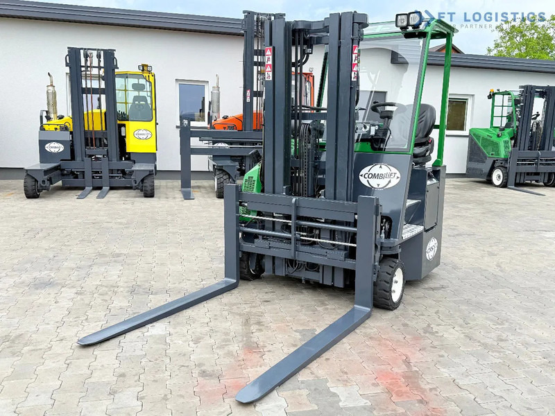 Combilift CB3000 / DIESEL / TRIPLEX 4900MM / FULL FREE LIFT / SIDE SHIFT / FORK POSITIONER / 1500MM FORKS / LIKE NEW CB3000 / DIESEL / TRI - 4-way reach truck: picture 4 Combilift CB3000 / DIESEL / TRIPLEX 4900MM / FULL FREE LIFT / SIDE SHIFT / FORK POSITIONER / 1500MM FORKS / LIKE NEW CB3000 / DIESEL / TRI - 4-way reach truck: picture 4