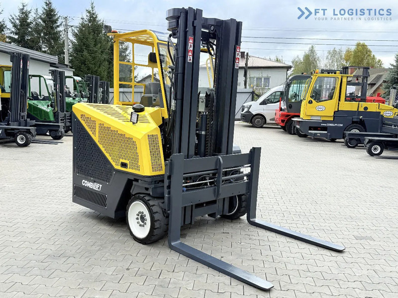 Combilift CB4000 / GAS / TRIPLEX 5200MM / FREE LIFT / FORK POSITIONER / SIDE SHIFT / EXCELLENT CONDITION / Wide range of four-way and side - 4-way reach truck: picture 5 Combilift CB4000 / GAS / TRIPLEX 5200MM / FREE LIFT / FORK POSITIONER / SIDE SHIFT / EXCELLENT CONDITION / Wide range of four-way and side - 4-way reach truck: picture 5