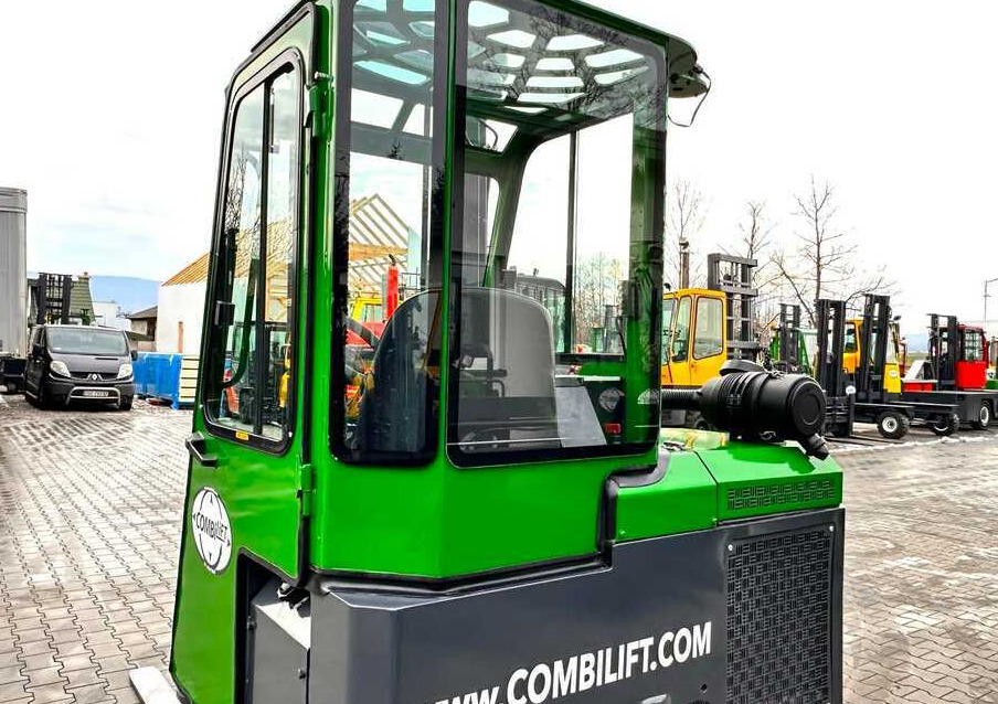 Combilift Combilift C3000CB - DUPLEX 4000mm - Year 2015 - / CABIN - HEATING / ONLY 6546 MTH / EXCELLENT CONDITION / LIKE NEW! - 4-way reach truck: picture 5 Combilift Combilift C3000CB - DUPLEX 4000mm - Year 2015 - / CABIN - HEATING / ONLY 6546 MTH / EXCELLENT CONDITION / LIKE NEW! - 4-way reach truck: picture 5