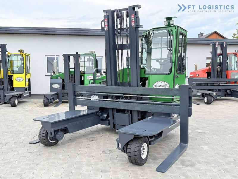 Combilift Combilift C4500 / DIESEL / DUPLEX 4000MM / WIDE FORK POSITIONER / HEATING / FULL CABIN / PERFECT CONDITION / Wide range of four- - 4-way reach truck: picture 4 Combilift Combilift C4500 / DIESEL / DUPLEX 4000MM / WIDE FORK POSITIONER / HEATING / FULL CABIN / PERFECT CONDITION / Wide range of four- - 4-way reach truck: picture 4