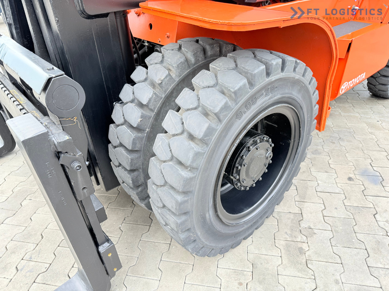 TOYOTA 60-5FD80 / DIESEL / DUPLEX - 4500MM / NEW TYRES / HEATED CABIN / 8 TON / UDT / EXCELLENT CONDITION - Diesel forklift: picture 4 TOYOTA 60-5FD80 / DIESEL / DUPLEX - 4500MM / NEW TYRES / HEATED CABIN / 8 TON / UDT / EXCELLENT CONDITION - Diesel forklift: picture 4
