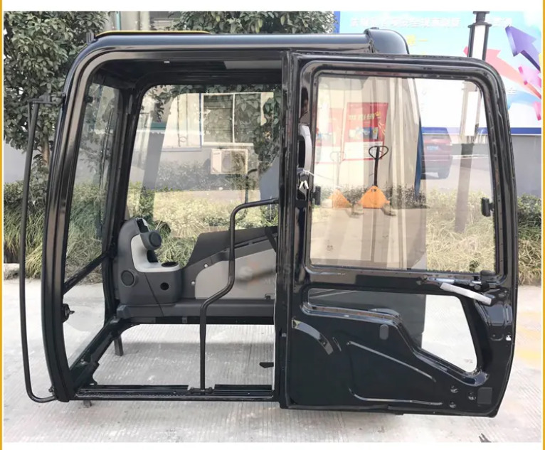 CATERPILLAR 330D - Cab for Excavator: picture 3 CATERPILLAR 330D - Cab for Excavator: picture 3