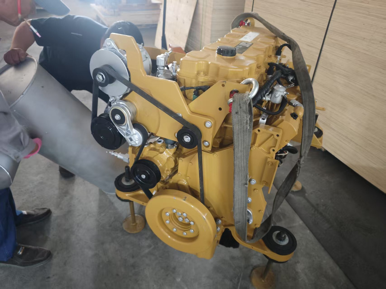 CATERPILLAR C9 - Engine and parts for Attachment: picture 4 CATERPILLAR C9 - Engine and parts for Attachment: picture 4