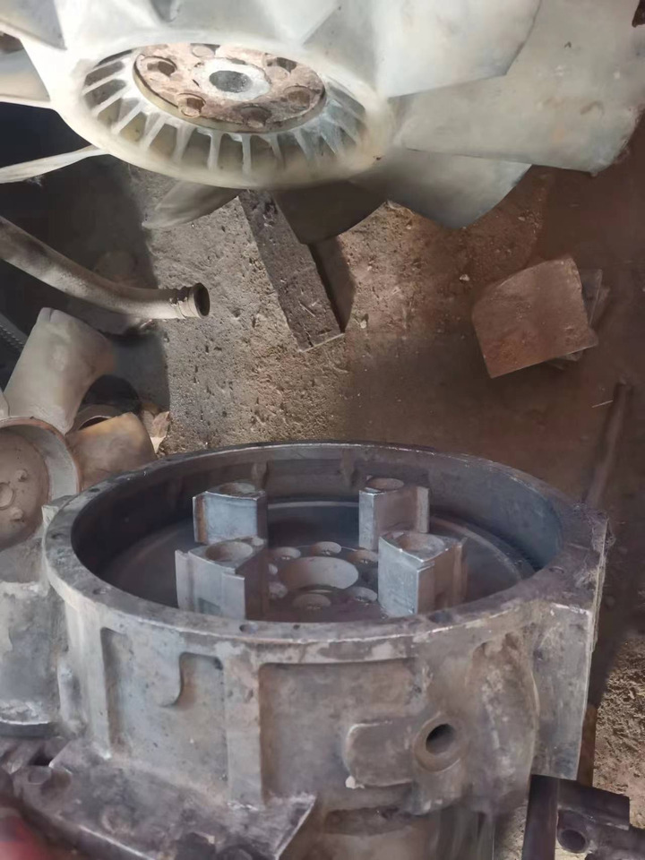 CUMMINS 6C8.3 - Engine for Excavator: picture 3 CUMMINS 6C8.3 - Engine for Excavator: picture 3
