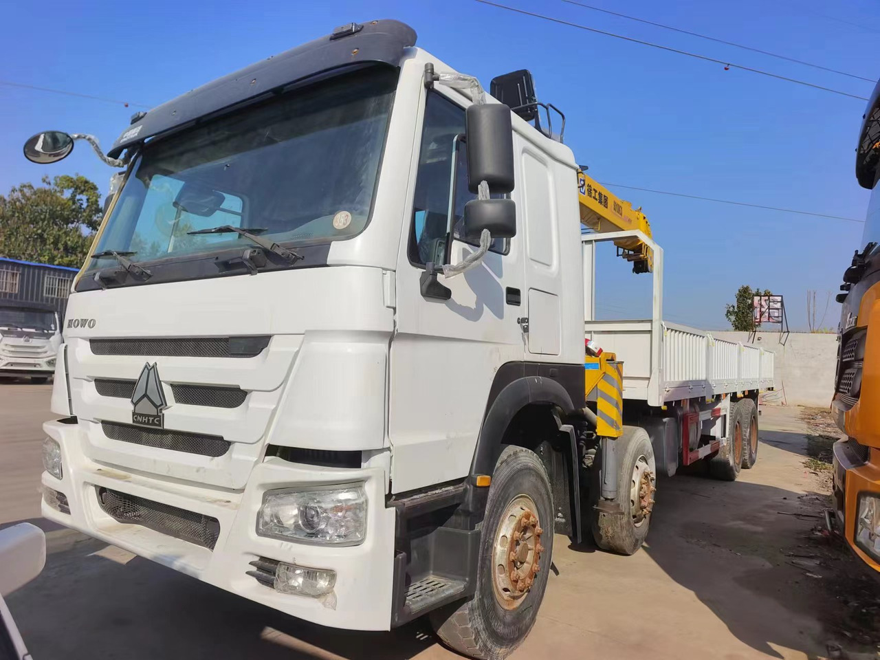 HOWO HOWO 371 chassis,10 TONS crane truck - Crane truck: picture 1 HOWO HOWO 371 chassis,10 TONS crane truck - Crane truck: picture 1