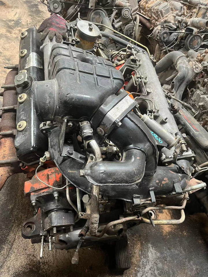 ISUZU 10PE1 - Engine: picture 4 ISUZU 10PE1 - Engine: picture 4