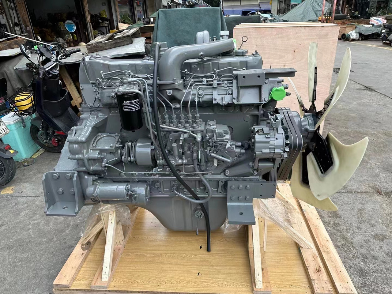 ISUZU 6SD1 - Engine: picture 1 ISUZU 6SD1 - Engine: picture 1