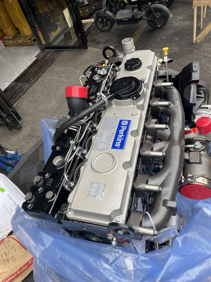 PERKINS 1106D-70TA - Engine for Excavator: picture 2 PERKINS 1106D-70TA - Engine for Excavator: picture 2