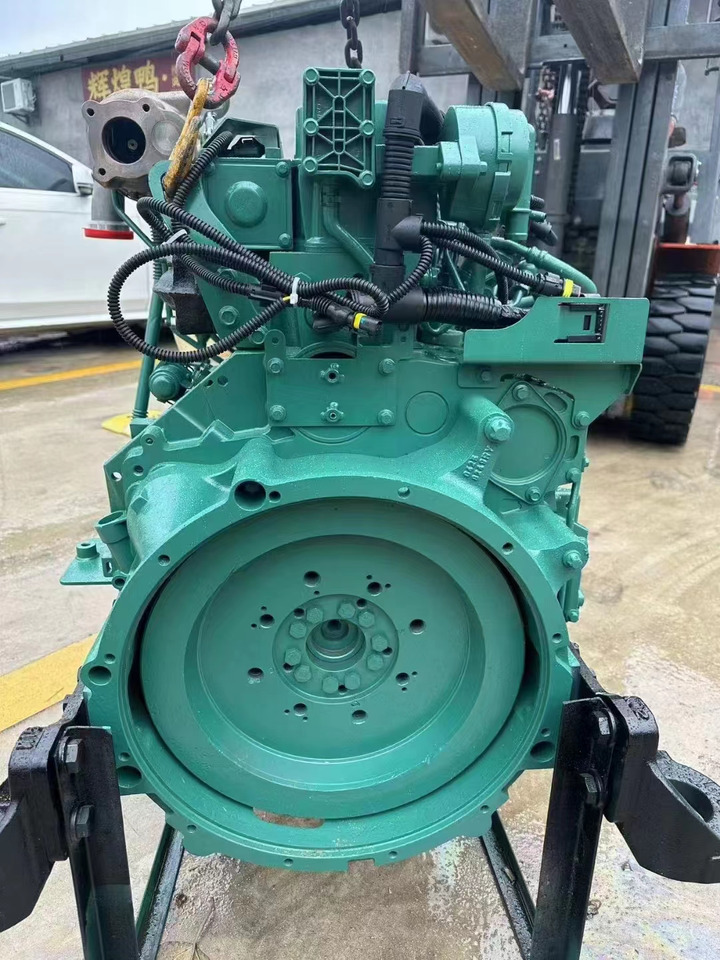 VOLVO D6E - Engine for Excavator: picture 1 VOLVO D6E - Engine for Excavator: picture 1