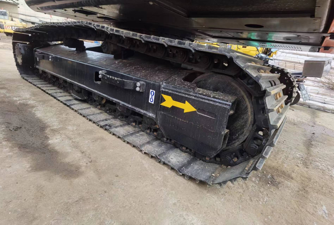 CRAWLER EXCAVATOR Used Hitachi ZX200-3G Excavator for Sale - Low Hours, Full Documentation - Crawler excavator: picture 3 CRAWLER EXCAVATOR Used Hitachi ZX200-3G Excavator for Sale - Low Hours, Full Documentation - Crawler excavator: picture 3