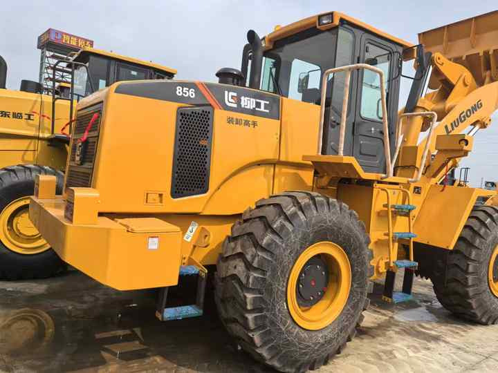 China Famous Brand LiuGong Medium-sized Used Wheel Loader LiuGong 856N Loader for Earthmoving, Mining, Construction for Sale - Wheel loader: picture 4 China Famous Brand LiuGong Medium-sized Used Wheel Loader LiuGong 856N Loader for Earthmoving, Mining, Construction for Sale - Wheel loader: picture 4
