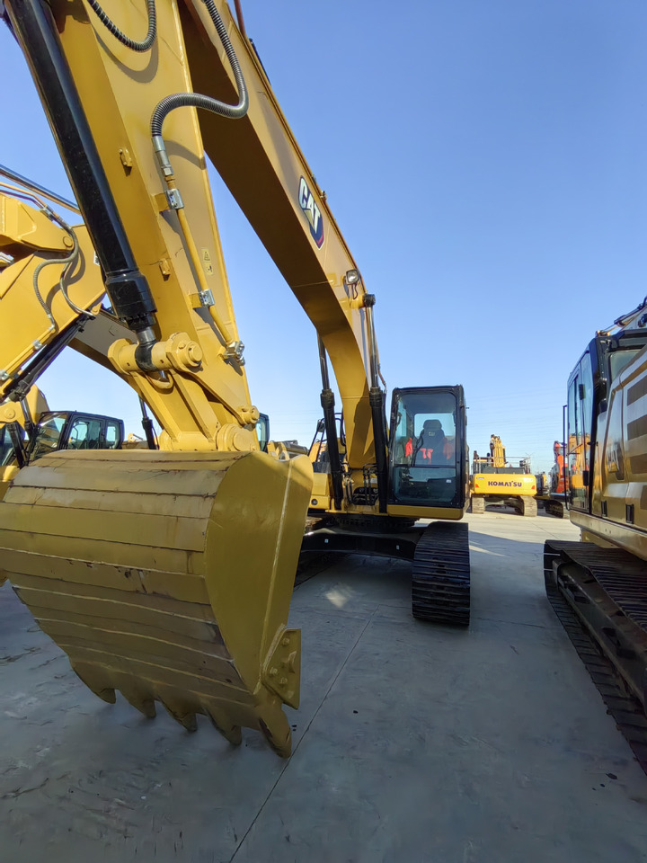 EXCAVATOR Used Cat 330GC Excavator: Unleash Unmatched Power and Precision for All Your Construction Endeavors.Low Price and Good Quality - Construction machinery: picture 3 EXCAVATOR Used Cat 330GC Excavator: Unleash Unmatched Power and Precision for All Your Construction Endeavors.Low Price and Good Quality - Construction machinery: picture 3