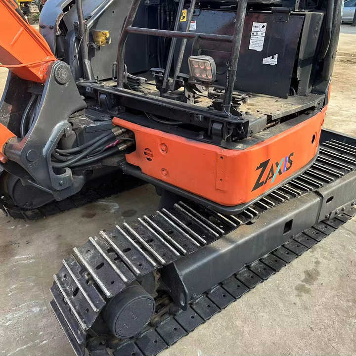 Excavator Mini 3-Ton Excavator used  Hitachi ZX30 excavator with Excellent Performance and Low Price for sale!: picture 1