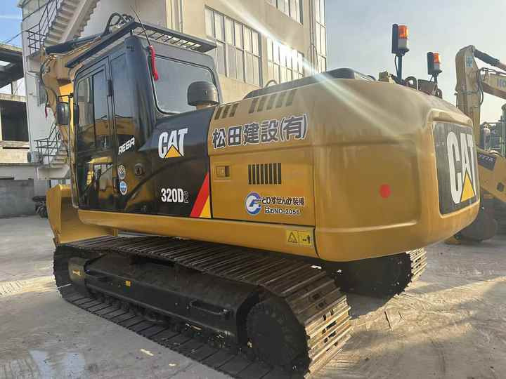 Used Caterpillar 320D Crawler Excavator in High QualityWaiting for Sale - Excavator: picture 2 Used Caterpillar 320D Crawler Excavator in High QualityWaiting for Sale - Excavator: picture 2