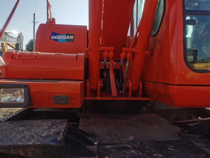 Used Digger Doosan Dh150w-7 Construction Machinery Construction Digger Used Doosan Dh150w-7 Cheap Excavator - Crawler excavator: picture 4 Used Digger Doosan Dh150w-7 Construction Machinery Construction Digger Used Doosan Dh150w-7 Cheap Excavator - Crawler excavator: picture 4