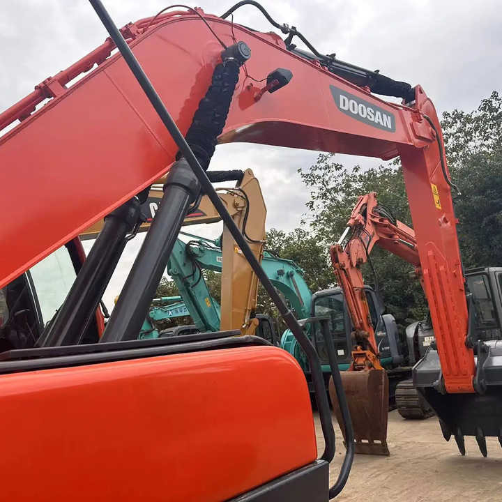 Used Excavator Doosan DX225LC-9 Excavators Mini Equipment Earth Moving Machinery Doosan Digger Excavator for Sale - Crawler excavator: picture 3 Used Excavator Doosan DX225LC-9 Excavators Mini Equipment Earth Moving Machinery Doosan Digger Excavator for Sale - Crawler excavator: picture 3