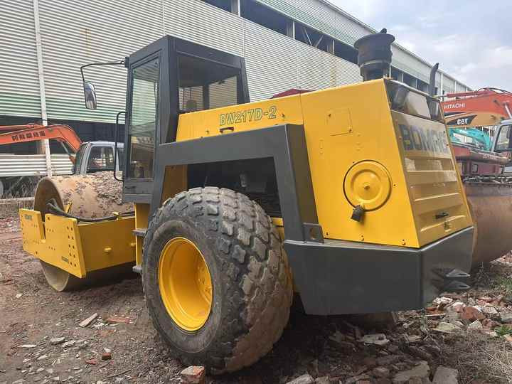 Used Heavy Construction Equipment BW217D Second Hand Road Rollers Used Machine Hot Sale - Compactor: picture 3 Used Heavy Construction Equipment BW217D Second Hand Road Rollers Used Machine Hot Sale - Compactor: picture 3