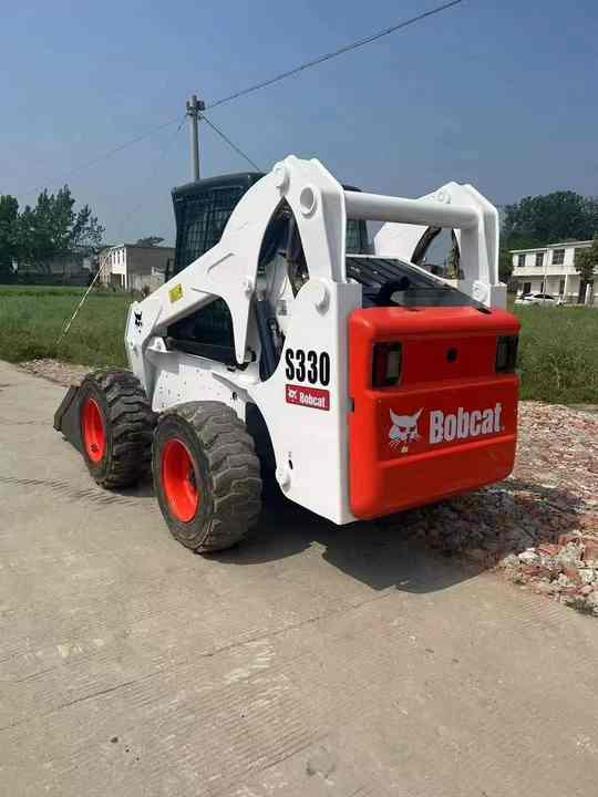 Used Heavy Construction Equipment bobcat S330 Second Hand Skid Steers Used Machine Hot Sale - Skid steer loader: picture 4 Used Heavy Construction Equipment bobcat S330 Second Hand Skid Steers Used Machine Hot Sale - Skid steer loader: picture 4