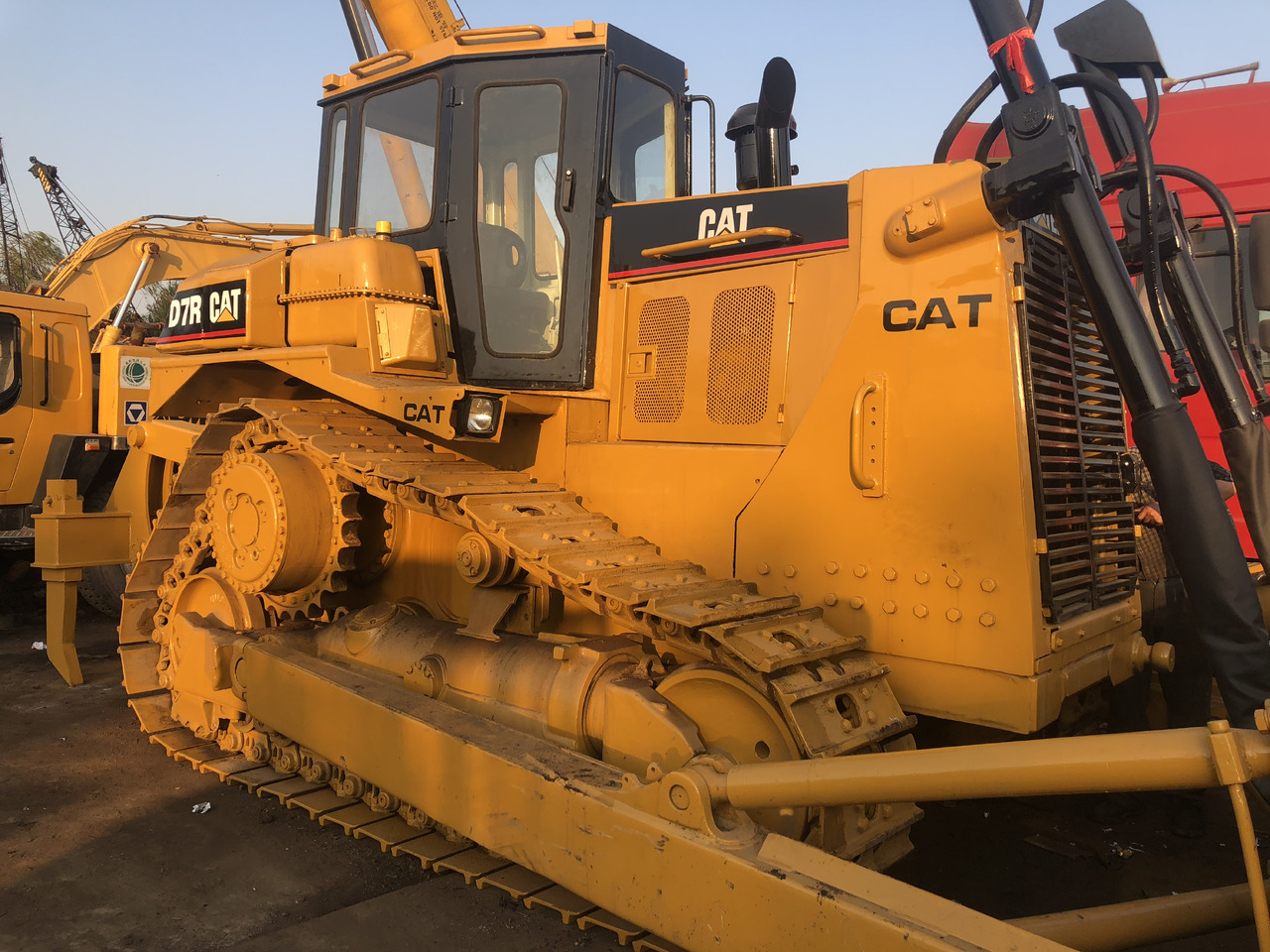 Used bulldozer CAT D7R high quality hotsale - Bulldozer: picture 1 Used bulldozer CAT D7R high quality hotsale - Bulldozer: picture 1