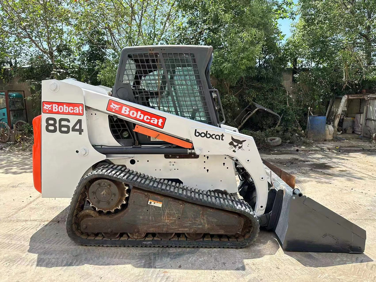 BOBCAT T864 - Skid steer loader: picture 1 BOBCAT T864 - Skid steer loader: picture 1