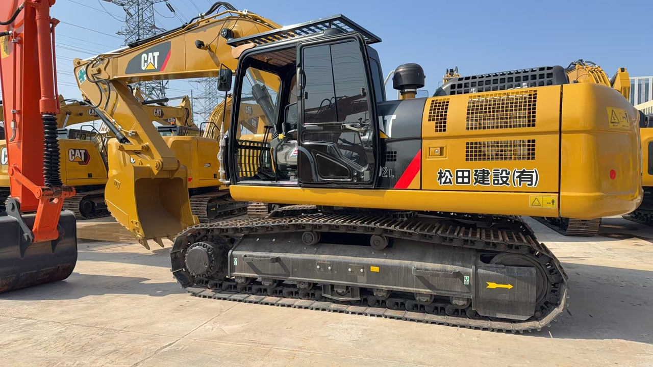 CATERPILLAR 330D2 - Crawler excavator: picture 4 CATERPILLAR 330D2 - Crawler excavator: picture 4