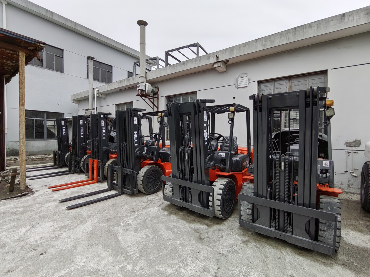 HELI 35 - Diesel forklift: picture 2 HELI 35 - Diesel forklift: picture 2