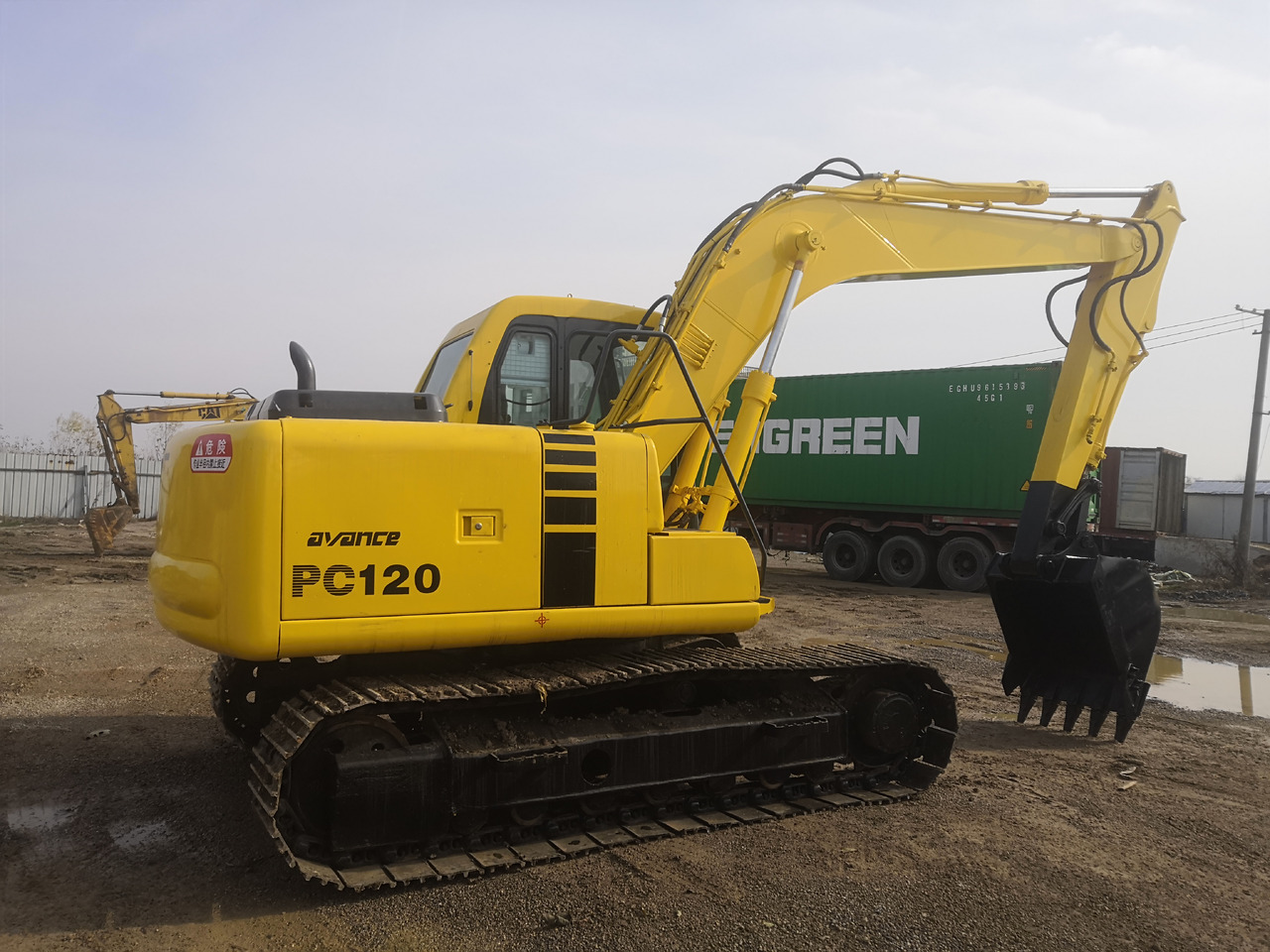 KOMATSU PC120-6 - Crawler excavator: picture 1 KOMATSU PC120-6 - Crawler excavator: picture 1