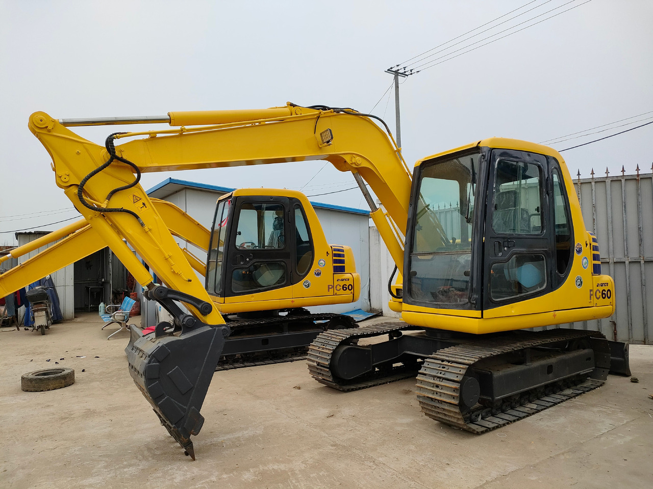 KOMATSU PC60-7 - Crawler excavator: picture 1 KOMATSU PC60-7 - Crawler excavator: picture 1