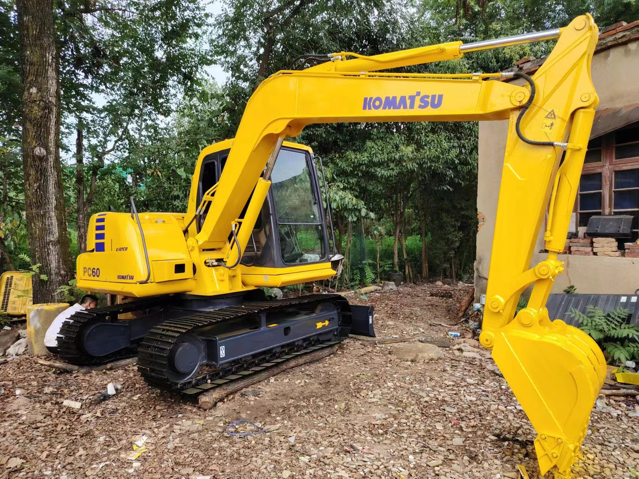 KOMATSU PC60-7 - Crawler excavator: picture 1 KOMATSU PC60-7 - Crawler excavator: picture 1