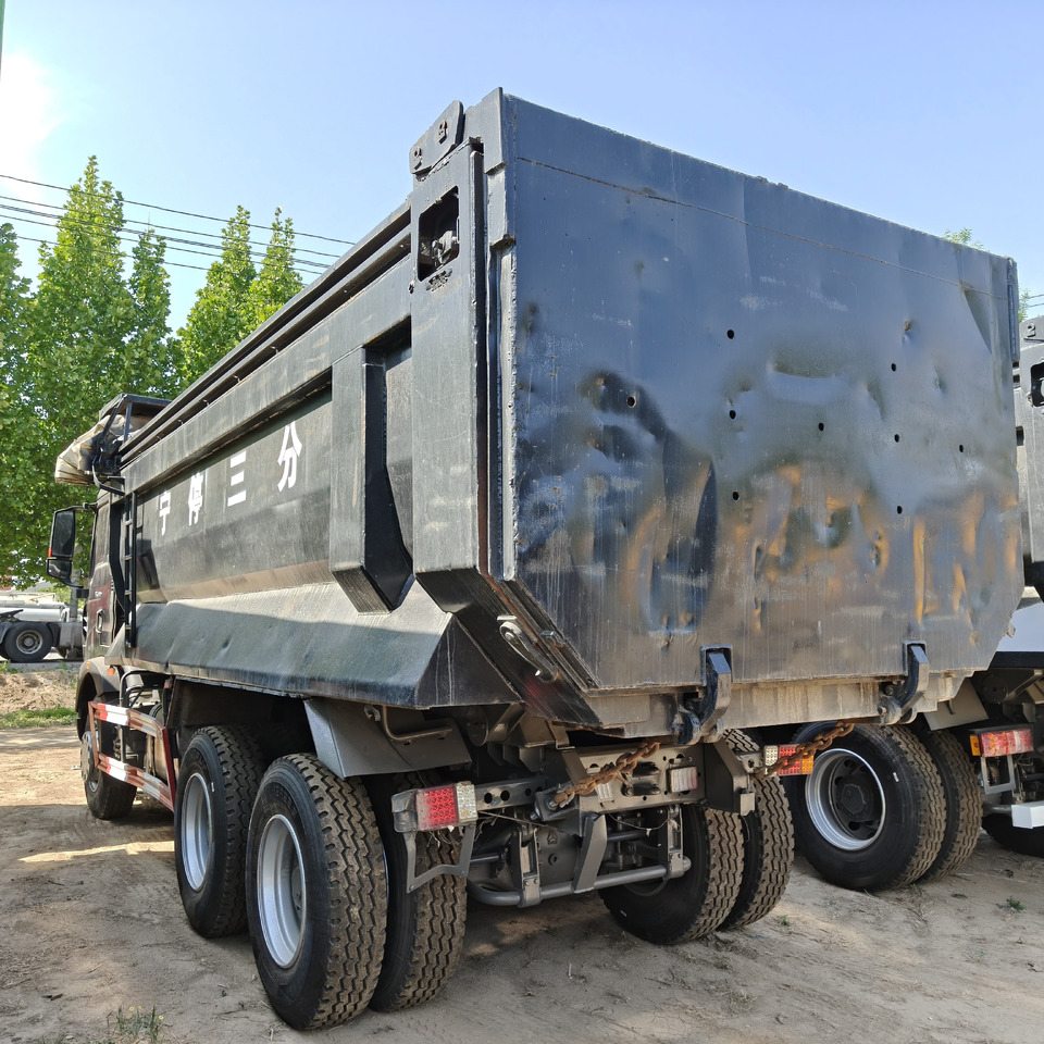 SINOTRUK Howo TX400-6x4 - Tipper: picture 4 SINOTRUK Howo TX400-6x4 - Tipper: picture 4