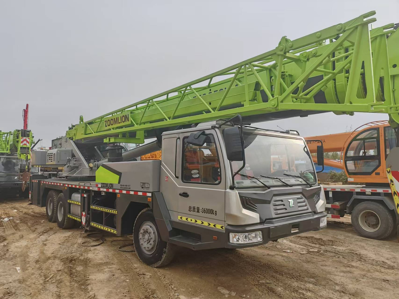 ZOOMLION ZTC350H - Mobile crane: picture 2 ZOOMLION ZTC350H - Mobile crane: picture 2