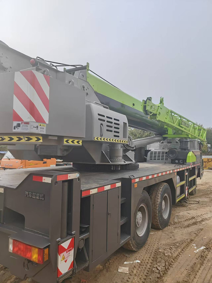 ZOOMLION ZTC350H - Mobile crane: picture 3 ZOOMLION ZTC350H - Mobile crane: picture 3