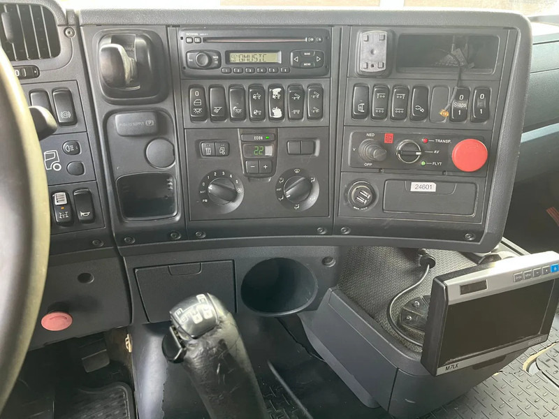 Tipper Scania R580 V8 6x4: picture 17
