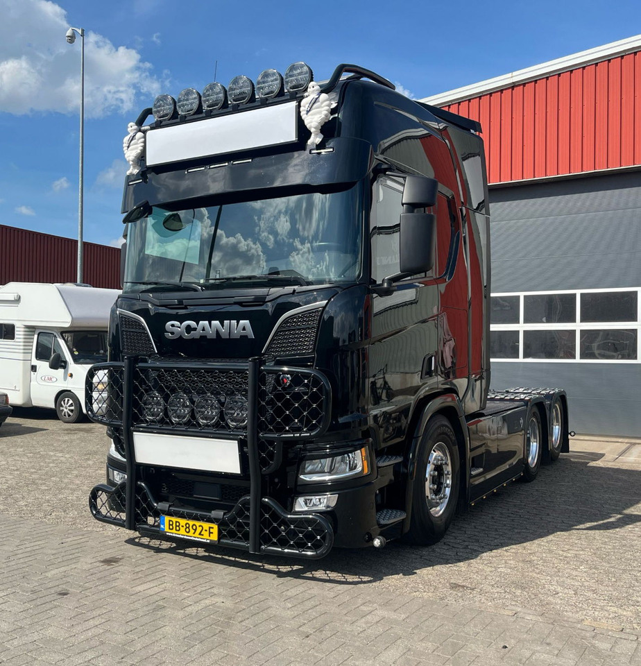 Scania R660 6x2 - Tractor unit: picture 1 Scania R660 6x2 - Tractor unit: picture 1