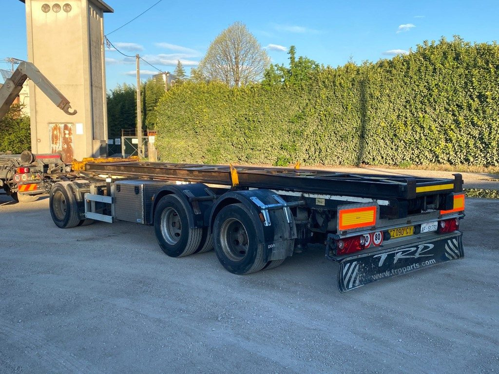 CARDI RIMORCHIO CARDI SCARRABILE RIBALTABILE PNEUMATICO - Roll-off/ Skip trailer: picture 1 CARDI RIMORCHIO CARDI SCARRABILE RIBALTABILE PNEUMATICO - Roll-off/ Skip trailer: picture 1