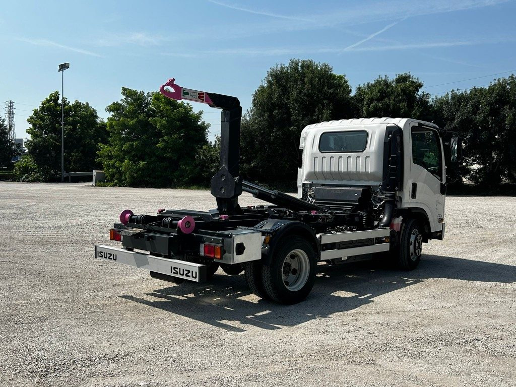 New Hook lift truck ISUZU P75 NUOVO SCARRABILE: picture 7
