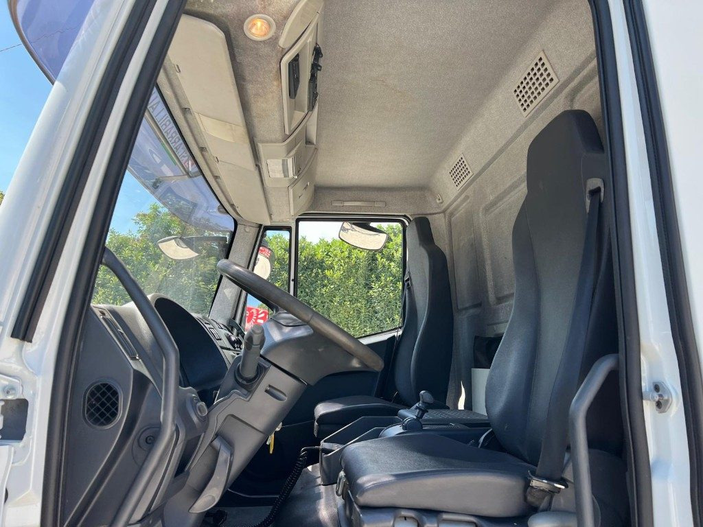 Hook lift truck IVECO 120EL18 SCARRABILE: picture 11