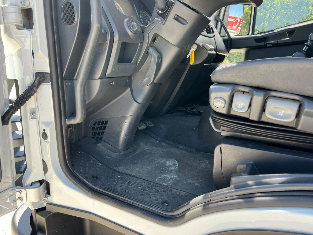 Hook lift truck IVECO 120EL18 SCARRABILE: picture 9