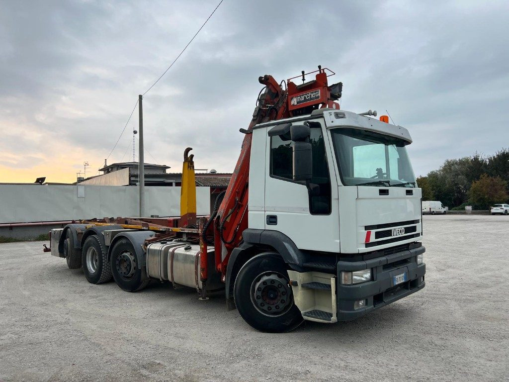 IVECO 260E43 EUROTECH USATO SCARRABILE CON GRU - Hook lift truck: picture 5 IVECO 260E43 EUROTECH USATO SCARRABILE CON GRU - Hook lift truck: picture 5