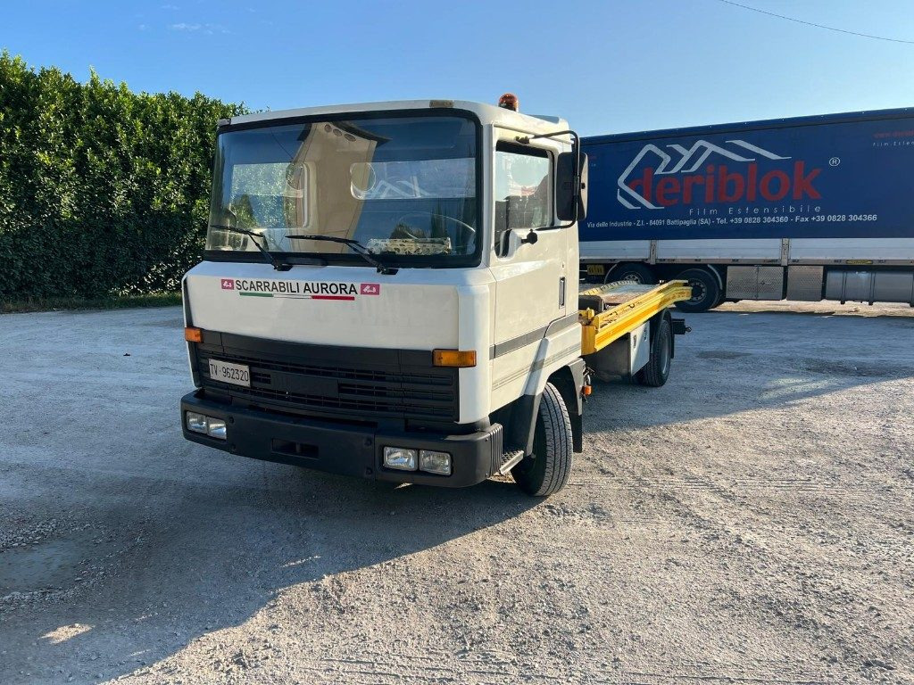 NISSAN M I L50 PER SOCCORSO STRADALE - Tow truck: picture 2 NISSAN M I L50 PER SOCCORSO STRADALE - Tow truck: picture 2