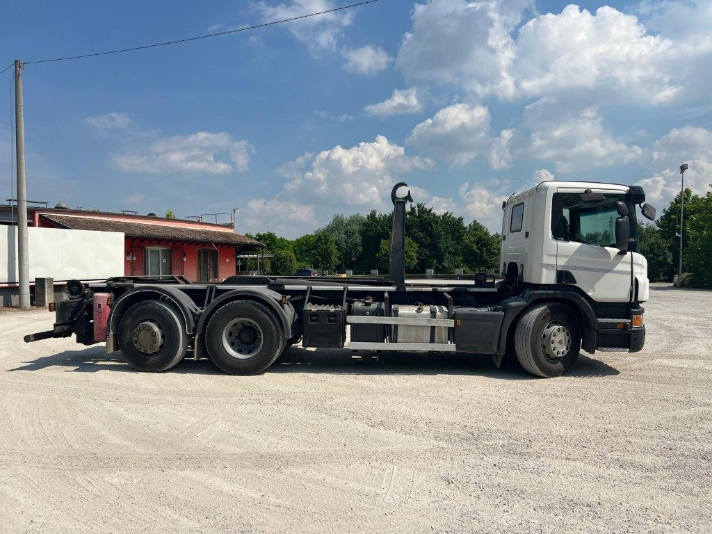 SCANIA P380 SCARRABILE - Hook lift truck: picture 5 SCANIA P380 SCARRABILE - Hook lift truck: picture 5