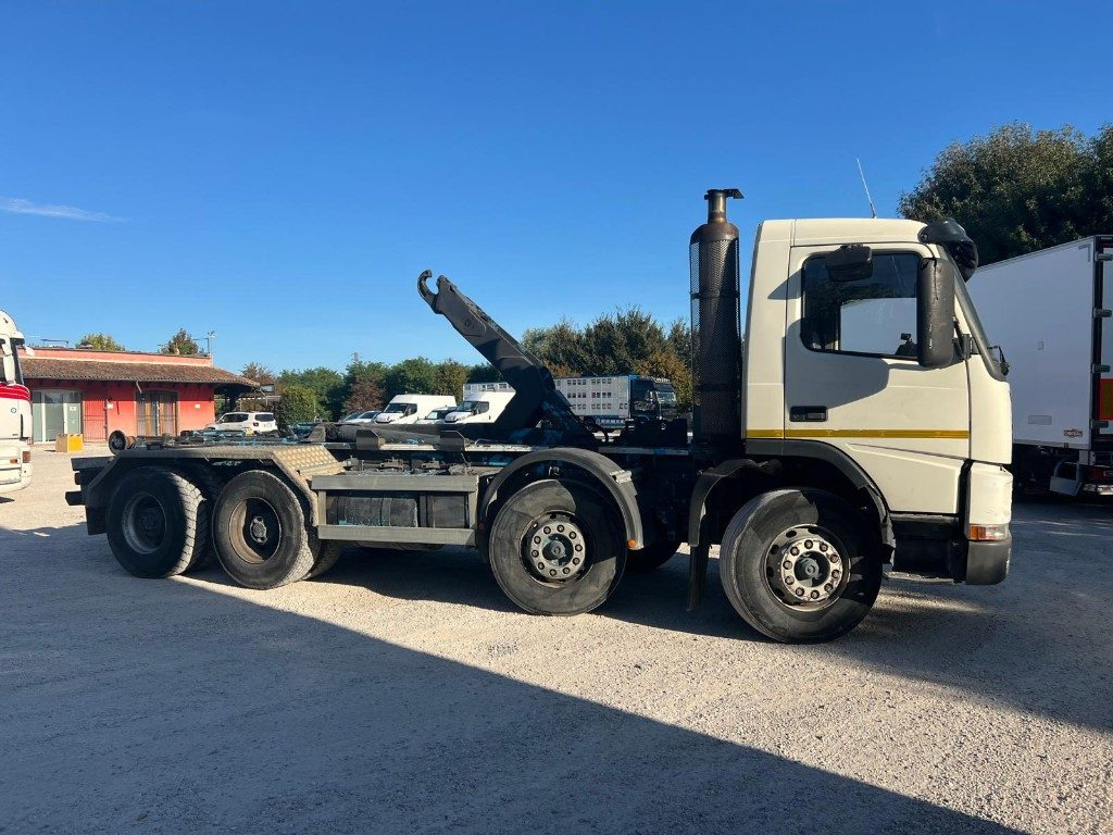 VOLVO FM12 SCARRABILE - Hook lift truck: picture 4 VOLVO FM12 SCARRABILE - Hook lift truck: picture 4